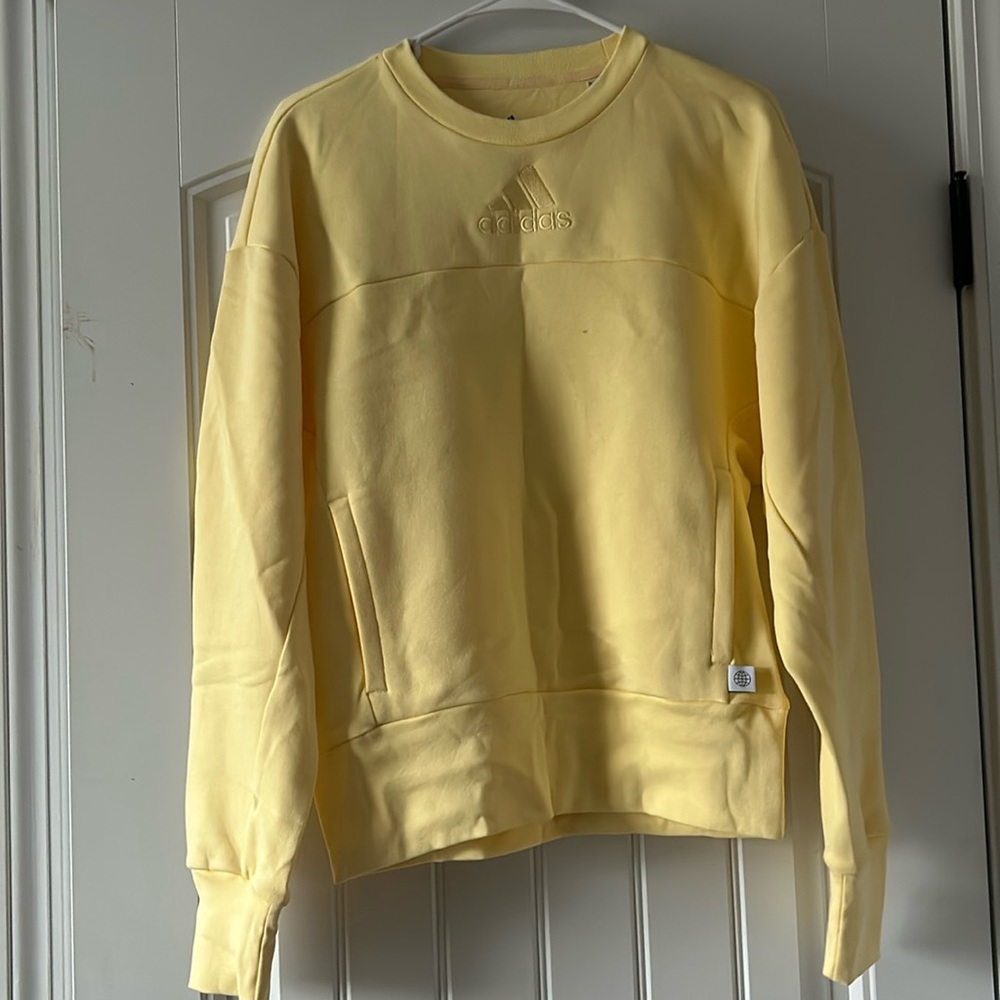 ADUDAS SWEATSHIRT!